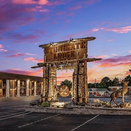 Stonegate Lodge 2 Queen Beds Wifi 50In Roku Tv Salt Water Pool Room #105 Eureka Springs Εξωτερικό φωτογραφία